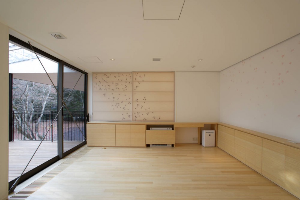 House of Maple / Edward Suzuki Associates