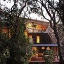 Under Pohutukawa / Herbst Architects Under Pohutukawa / Herbst Architects © Patrick Reynolds