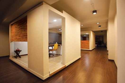White Canvas & 22 feet office / Kamat & Rozario Architecture (9)