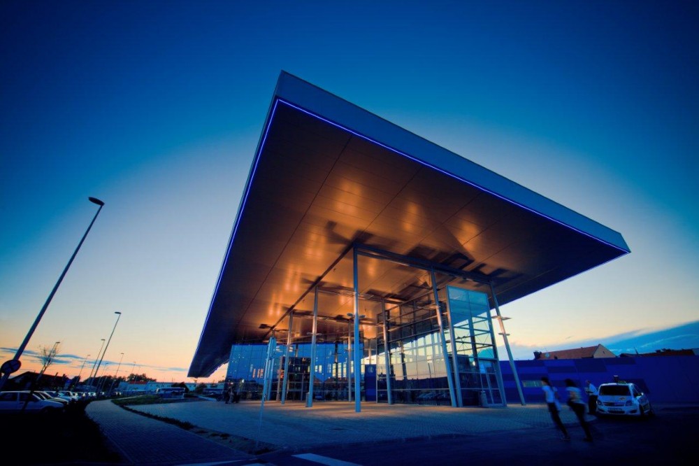 Bus Station in Osijek / Rechner
