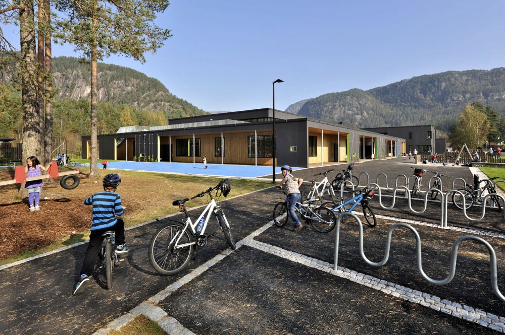 Tonstad School And Publich Bath / Filter Arkitekter
