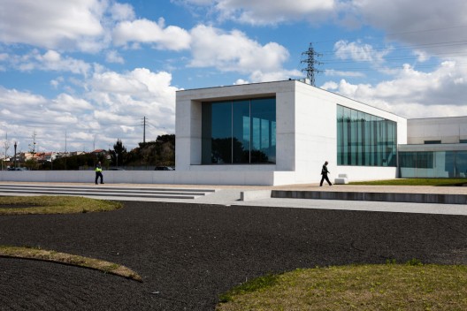 Funeral Of Matosinhos / Luisa Valente