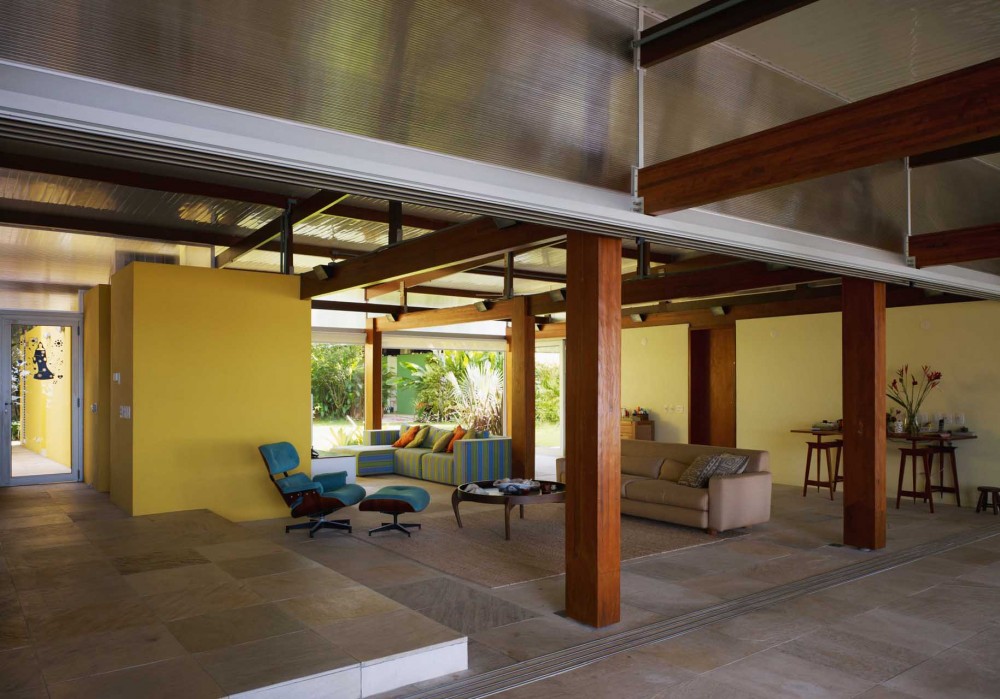 House In Praia Preta / Nitsche Arquitetos Associados