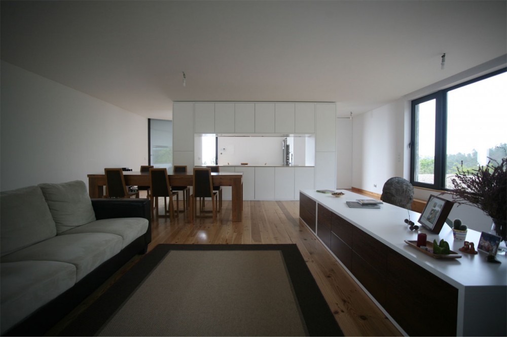 House in Serra de Freita / Oficina d’Arquitectura