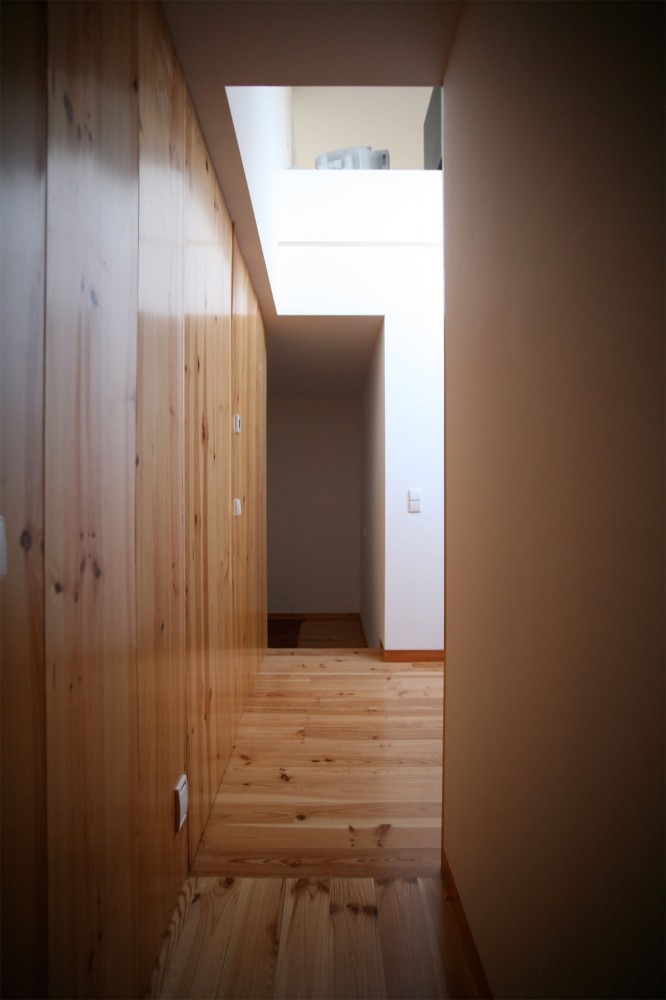 House in Serra de Freita / Oficina d’Arquitectura