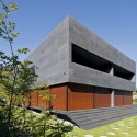 Kastanienbaum Twin Houses / Lussi + Halter (5) © Leonardo Finotti