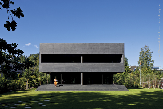 Kastanienbaum Twin Houses / Lussi + Halter