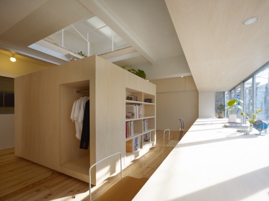 House in Megurohoncho / Torafu Architects (8)