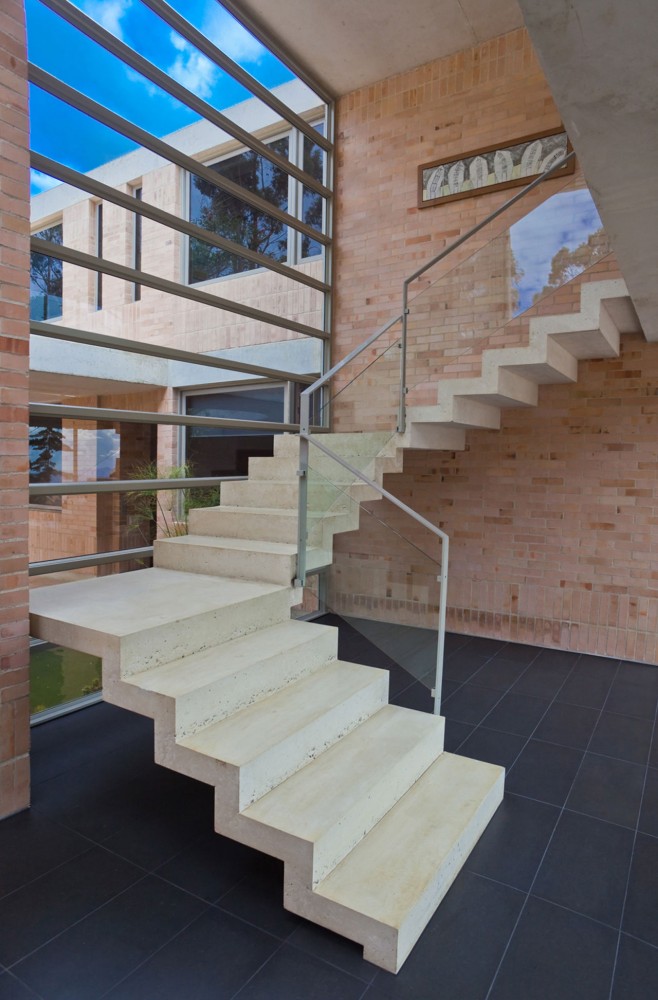 Family House in Medellin / Oscar Mesa