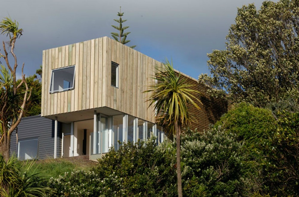 Otama Beach House / David Berridge Architect