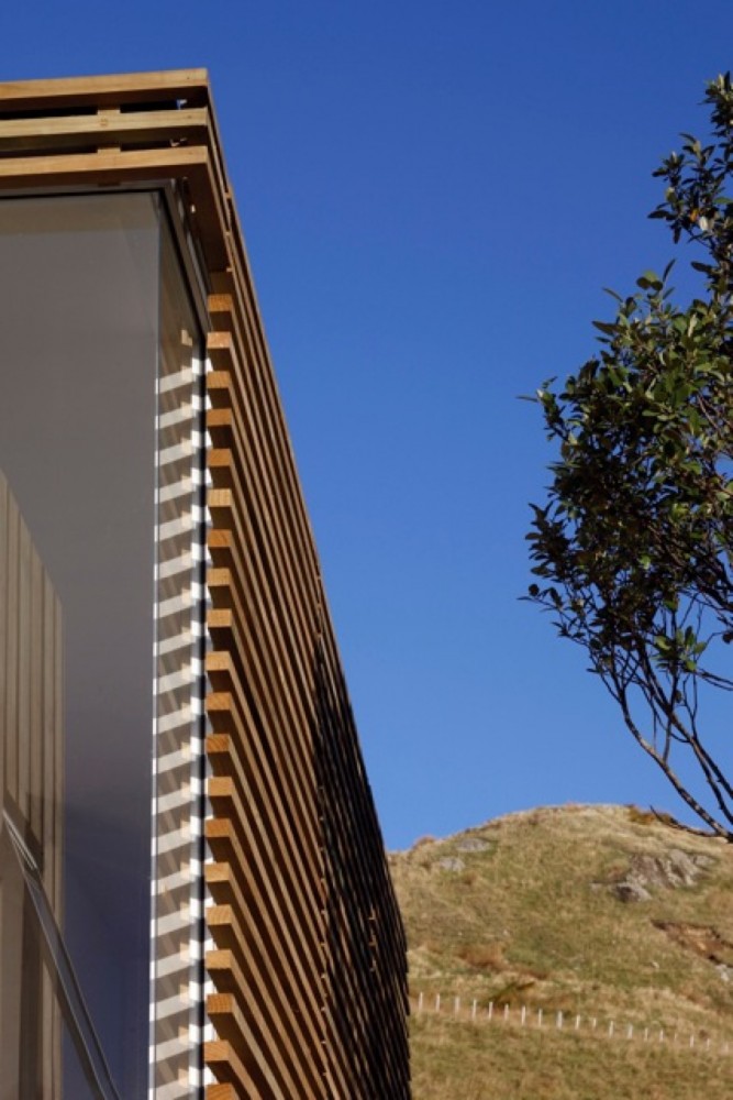 Otama Beach House / David Berridge Architect