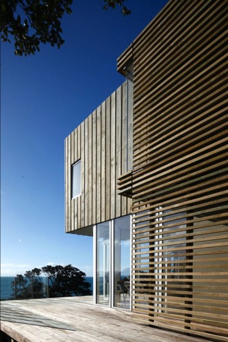 Otama Beach House / David Berridge Architect