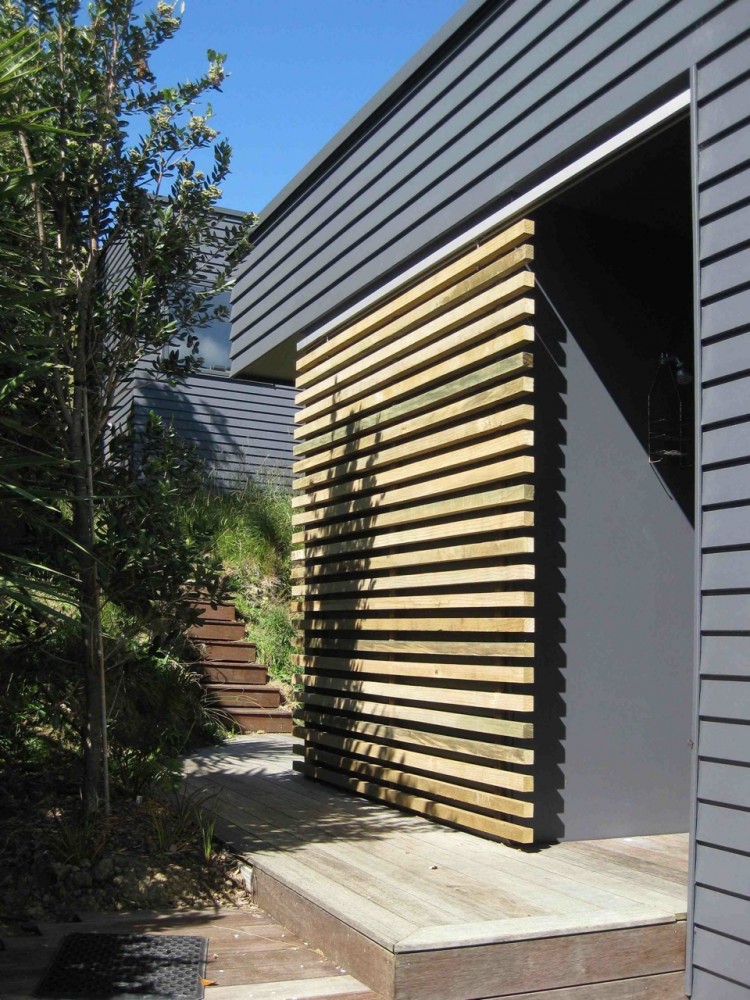 Otama Beach House / David Berridge Architect