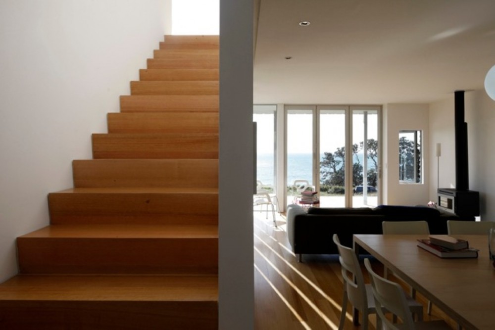 Otama Beach House / David Berridge Architect