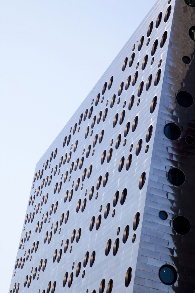 Dream Downtown Hotel / Handel Architects