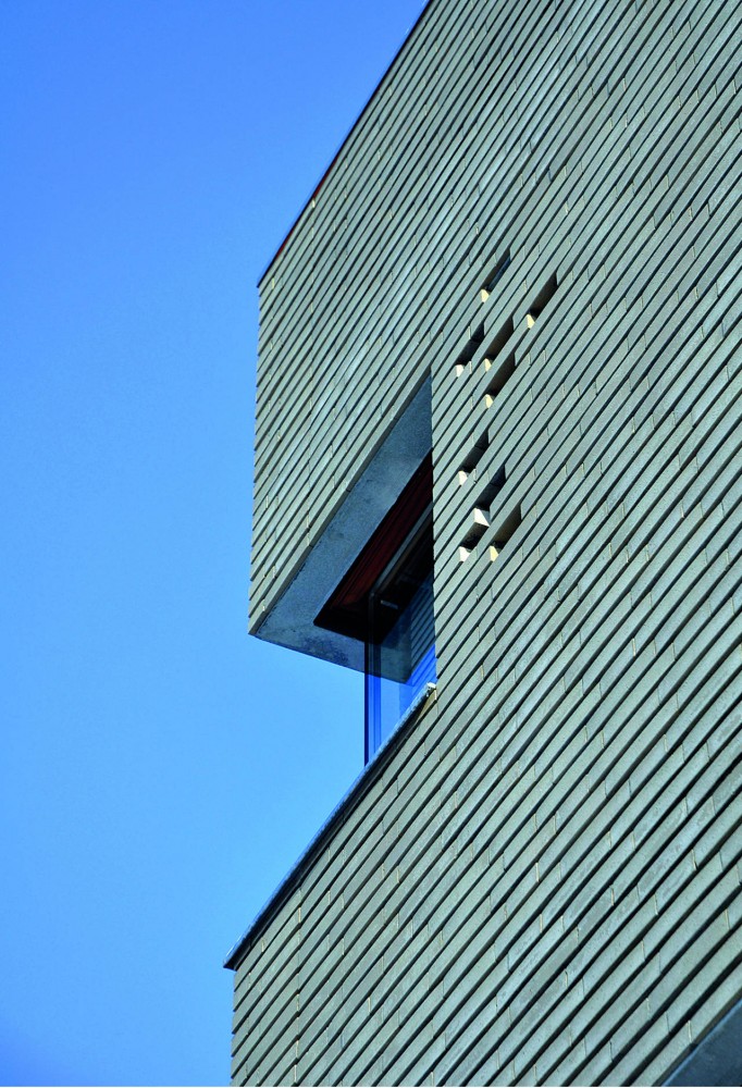 Split View / U Architects