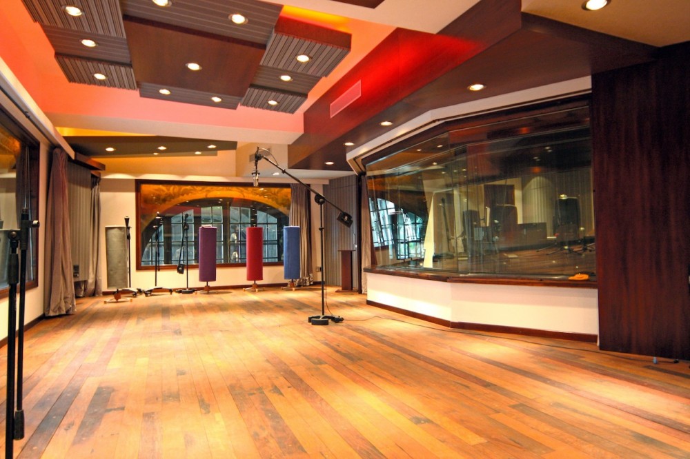 Vivace Music Brings World Class WSDG Studio to Uruguay