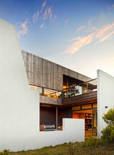 Lagoon Beach House / Birrelli Architects