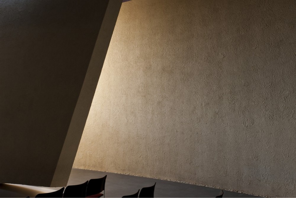 The Chapel of Rest in Graz / HOFRICHTER-RITTER Architects