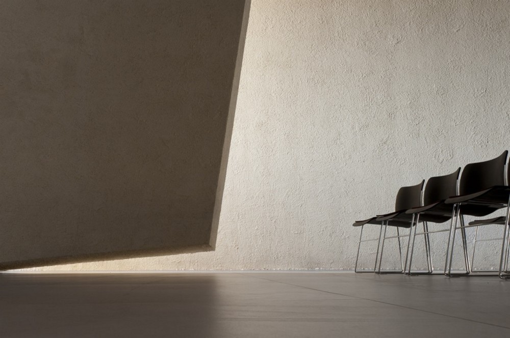 The Chapel of Rest in Graz / HOFRICHTER-RITTER Architects
