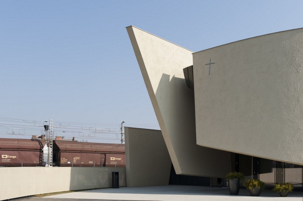 The Chapel of Rest in Graz / HOFRICHTER-RITTER Architects