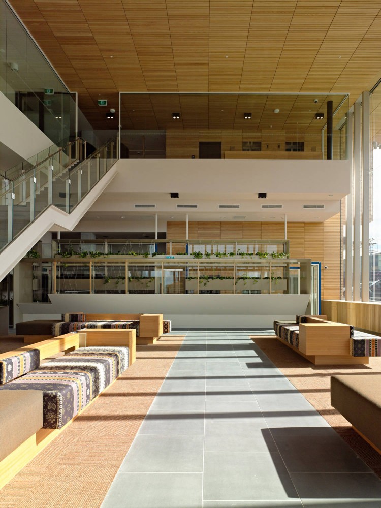 Dandenong Government Services Offices / HASSELL