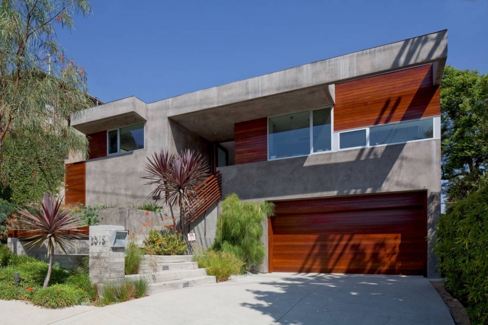 Redesdale Residence / Space International