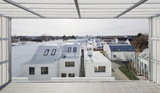 40 x Residing in Aspern, Vienna / SUE Architekten (16)