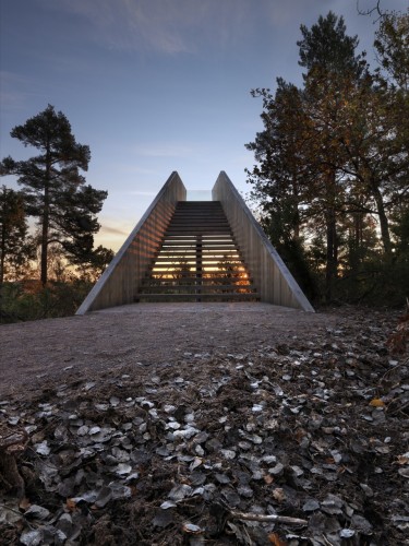 Forest Stair in Stokke / Saunders Architecture (1)