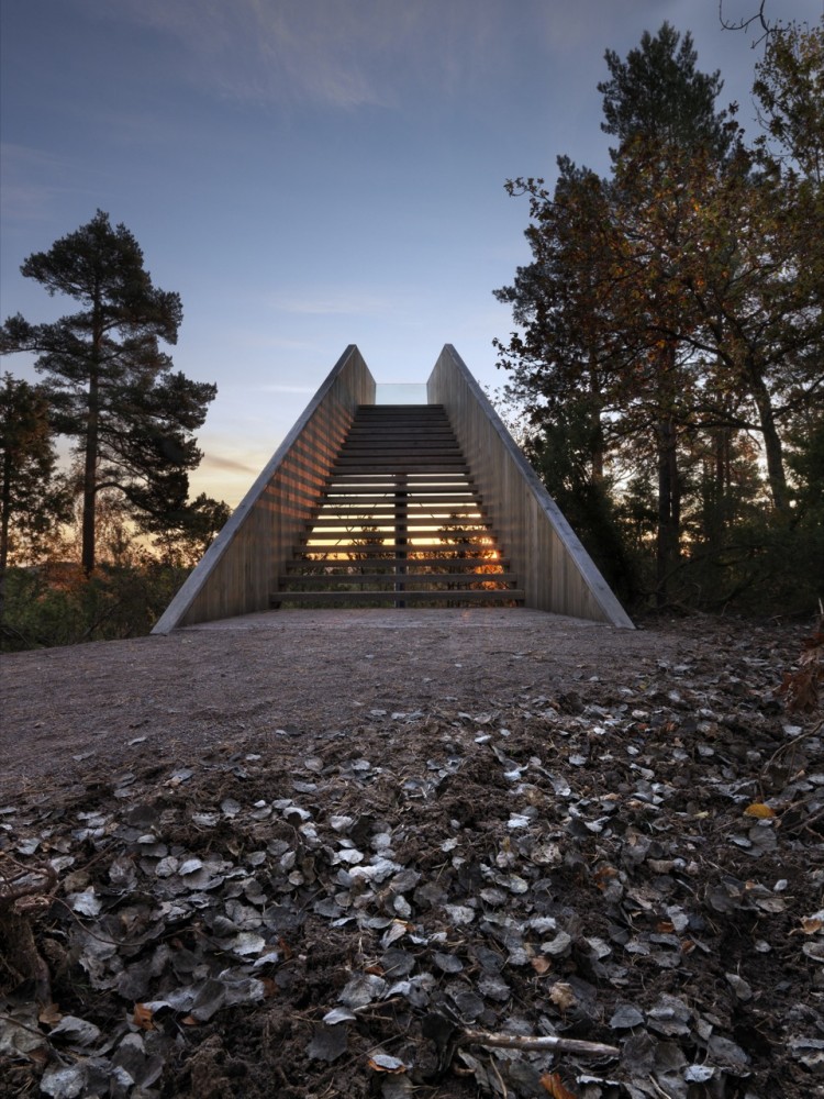 Forest Stair in Stokke / Saunders Architecture