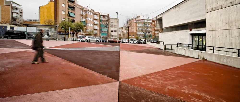 La Salut Market Square / Vora Arquitectura