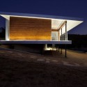 Postcard House / Hufft Projects Courtesy of Hufft Projects