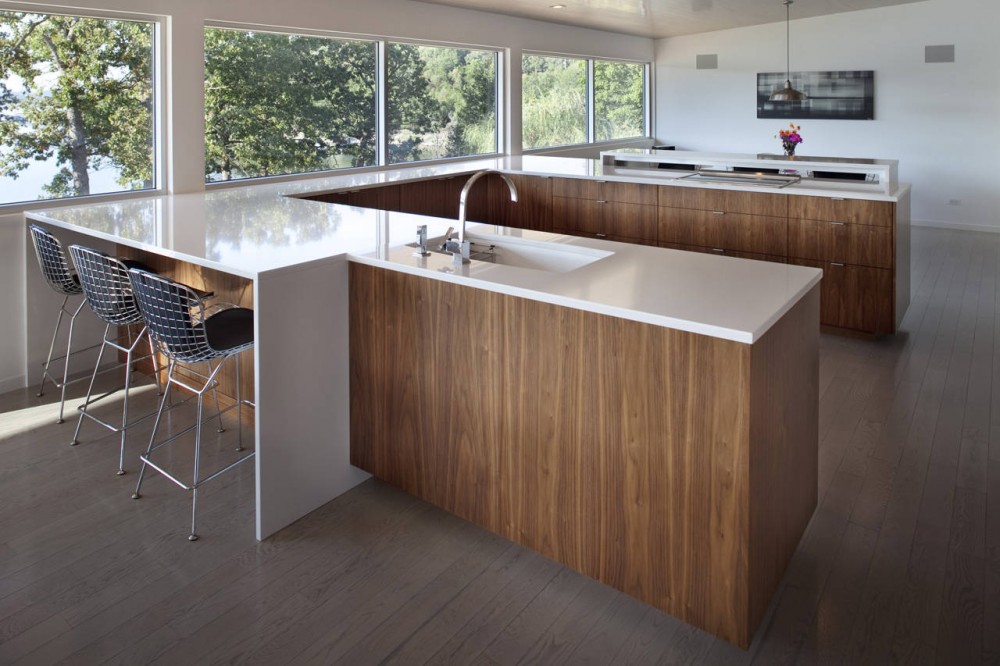 Postcard House / Hufft Projects