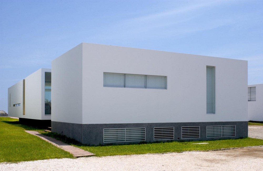 House in Las Arenas / Javier Artadi