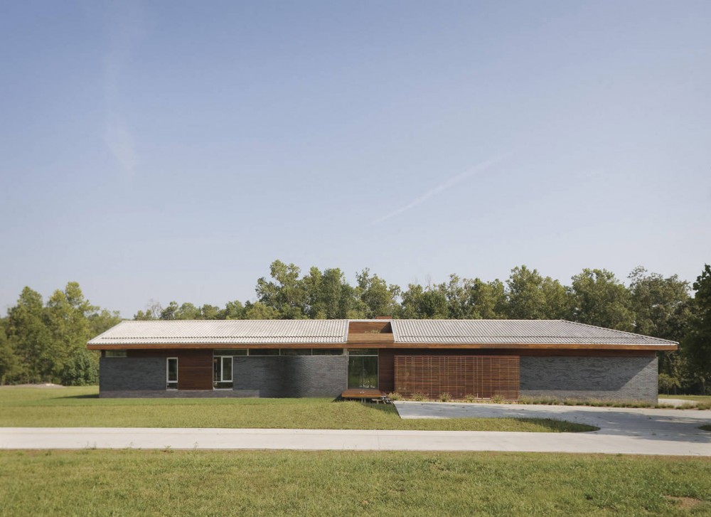 Curved House / Hufft Projects