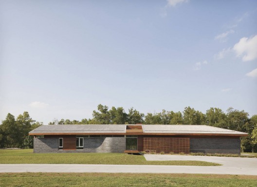Curved House / Hufft Projects