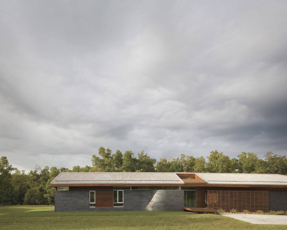 Curved House / Hufft Projects