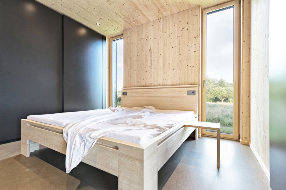 Summer House In Southern Burgenland / Judith Benzer Architektur