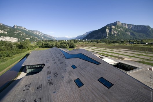 Rossignol Global Headquarters / Hérault Arnod Architectes (16)