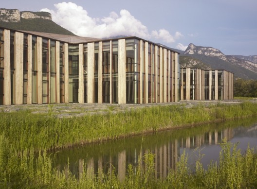 Rossignol Global Headquarters / Hérault Arnod Architectes (1)