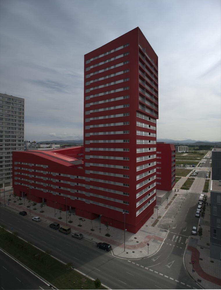 242 Social Housing Units in Salburúa / ACXT