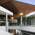 Italian-Venezuelan Centre New Services Building / Roberto Puchetti © Roberto Puchetti
