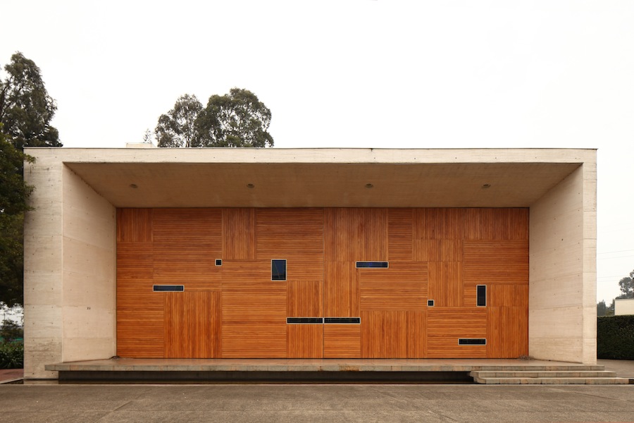 Los Nogales School Chapel / Daniel Bonilla Arquitectos