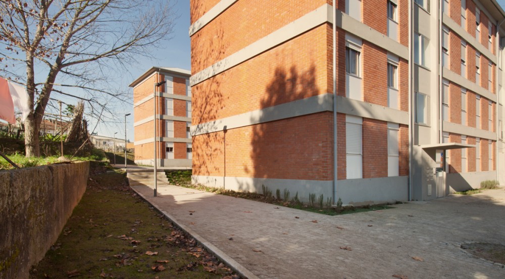 Lagarteiro Neighborhood: Urban Renewal of Public Space / Domitianus Arquitectura
