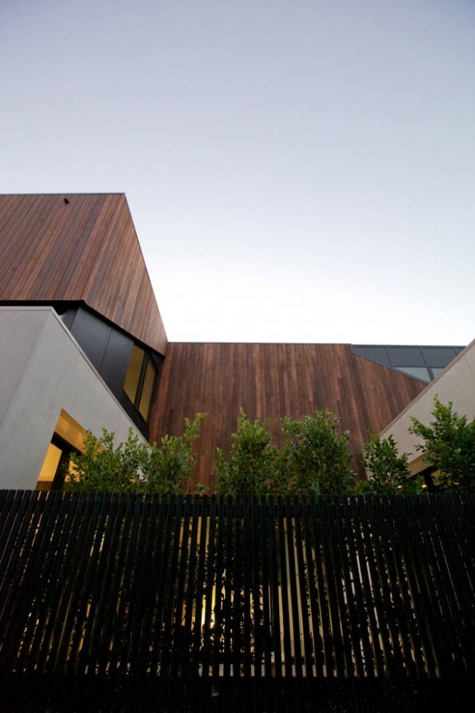New House At Milton St Elwood Victoria / Jost Architects