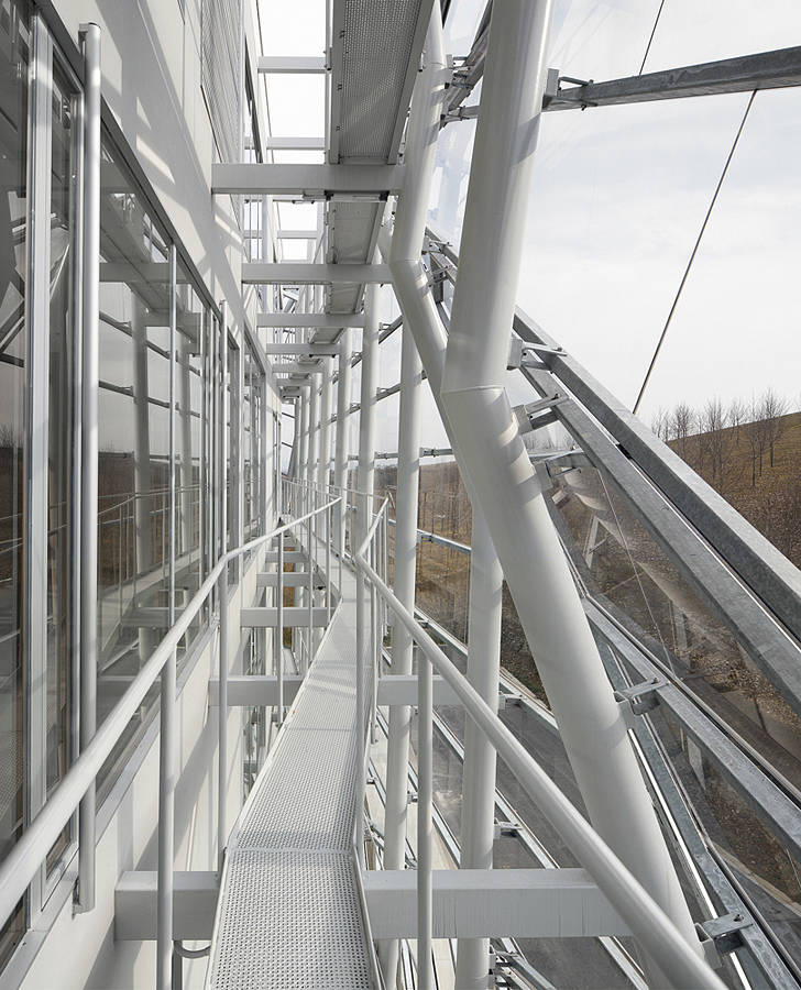 E8 Building / Coll-Barreu Arquitectos
