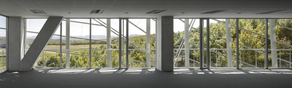 E8 Building / Coll-Barreu Arquitectos