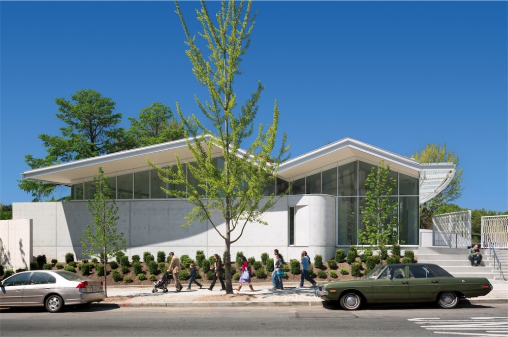 Brooklyn Botanic Garden Visitor Center Opens to the Public