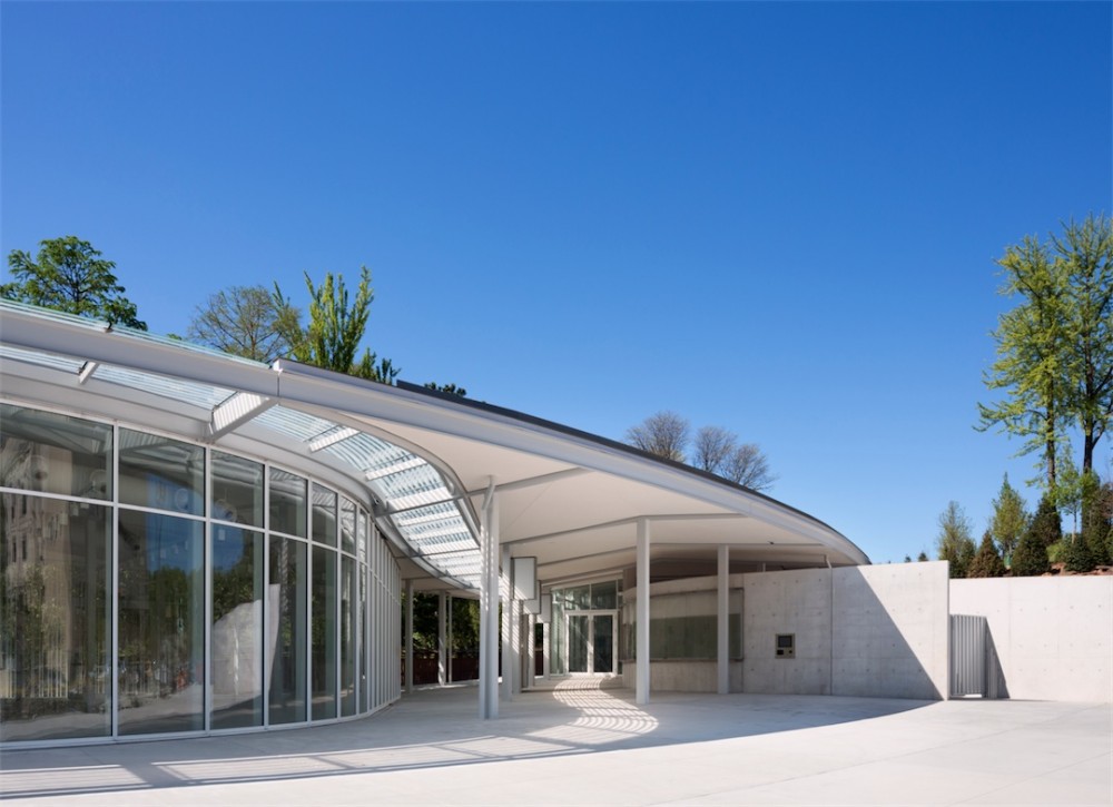 Brooklyn Botanic Garden Visitor Center Opens to the Public