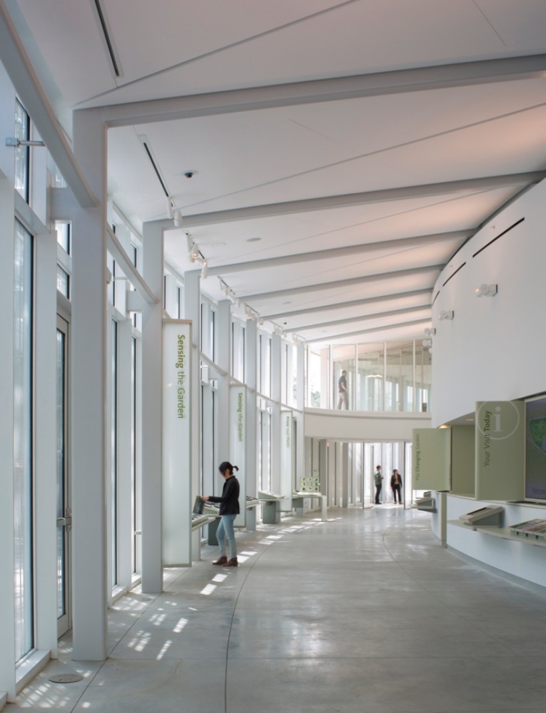 Brooklyn Botanic Garden Visitor Center Opens to the Public